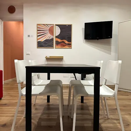 Almia Apartament *