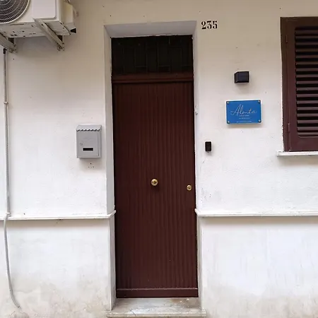 Almia Apartament *