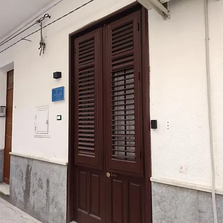 Apartament Almia *